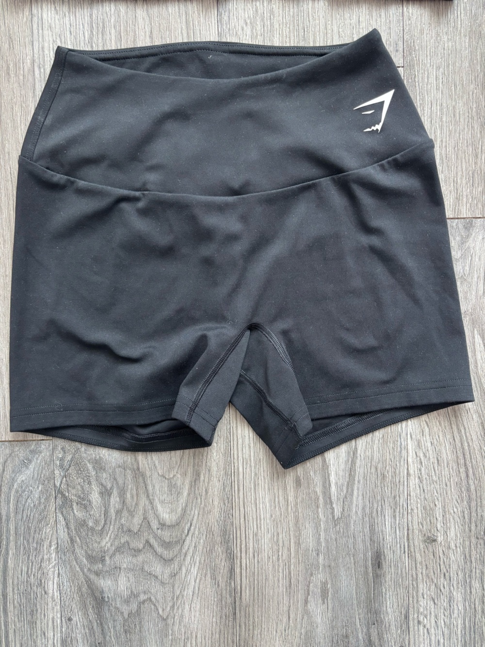 SHE Darc NY Wolves Baby Tee NWT XS + Gymshark Black High-waisted Shorts S - Picture 4 of 4